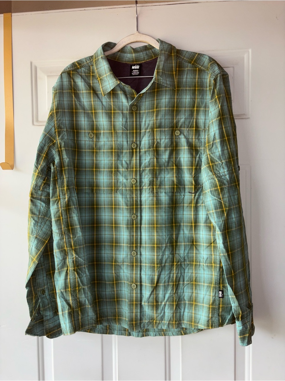 REI Co-op green plaid nylon button-down shirt size M